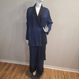 Victoria Secret Pajama Set in Blue/Black